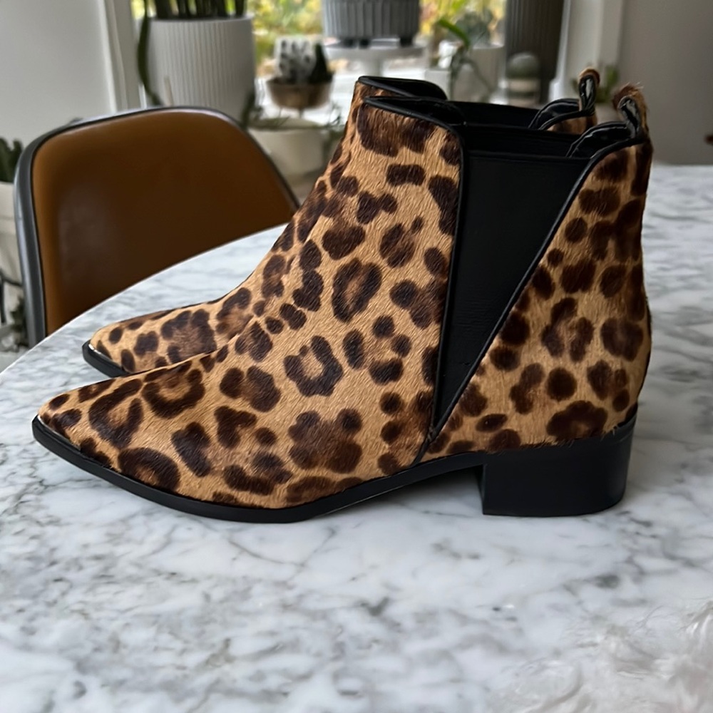 NWOB marc fisher leopard cheetah print cowhide booties 7.5